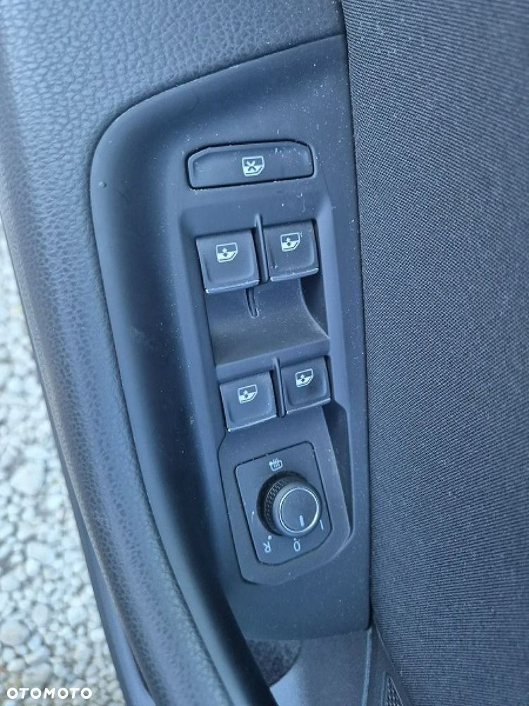 Volkswagen Passat - 20