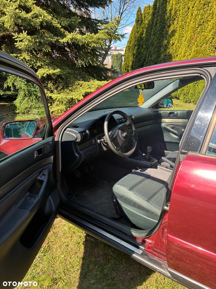 Audi A4 Limousine 1.6 - 25