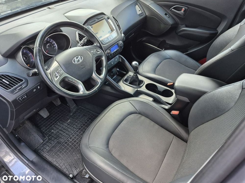 Hyundai ix35 - 11