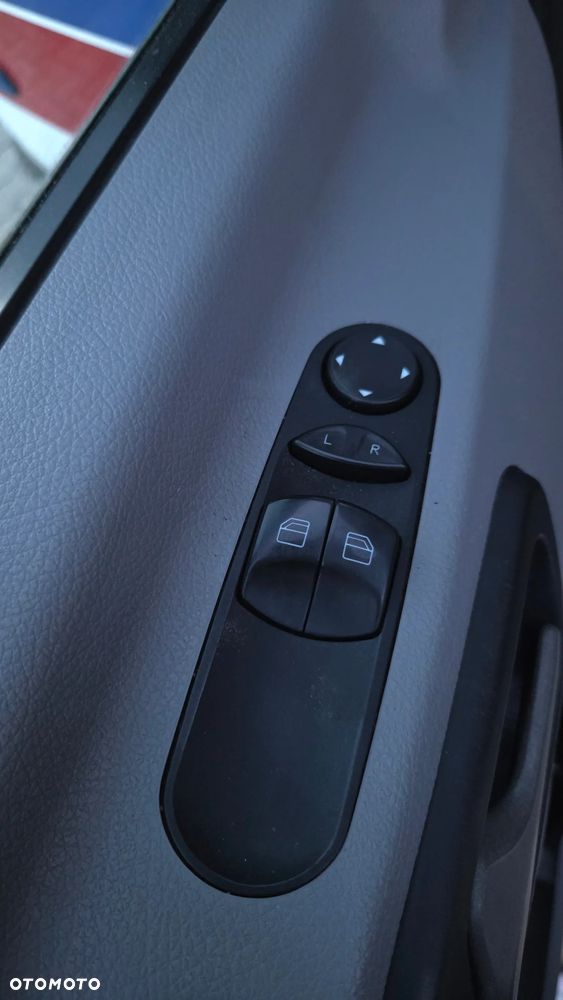 Mercedes-Benz sprinter - 25