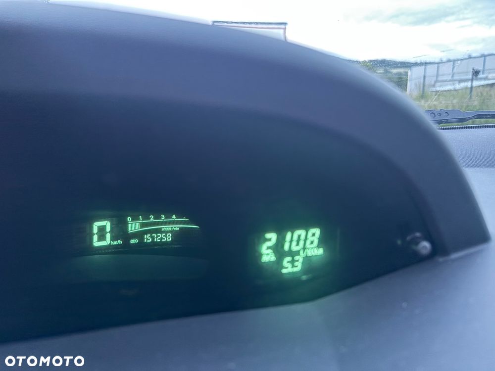 Toyota Yaris - 10