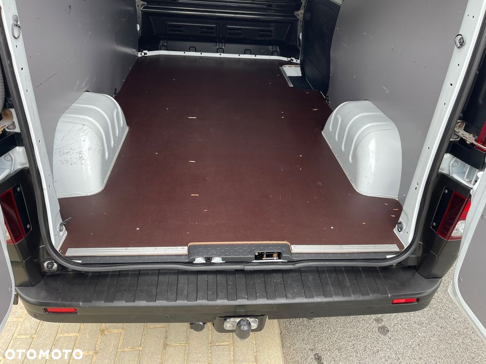Renault Trafic - 23