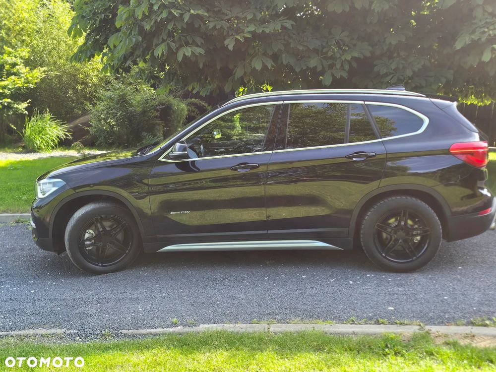 BMW X1 xDrive25i GPF Sport Line - 9