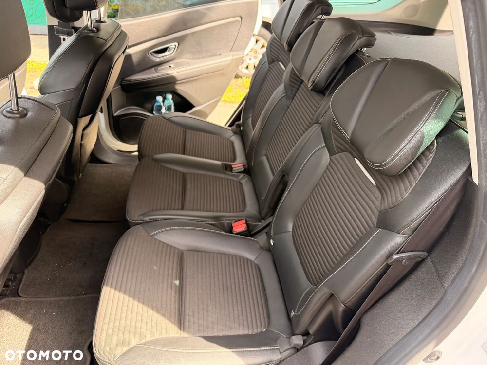 Renault Grand Scenic TCe 140 GPF BUSINESS EDITION - 27
