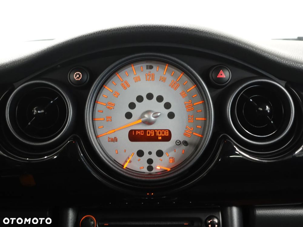 MINI ONE Seven - 35