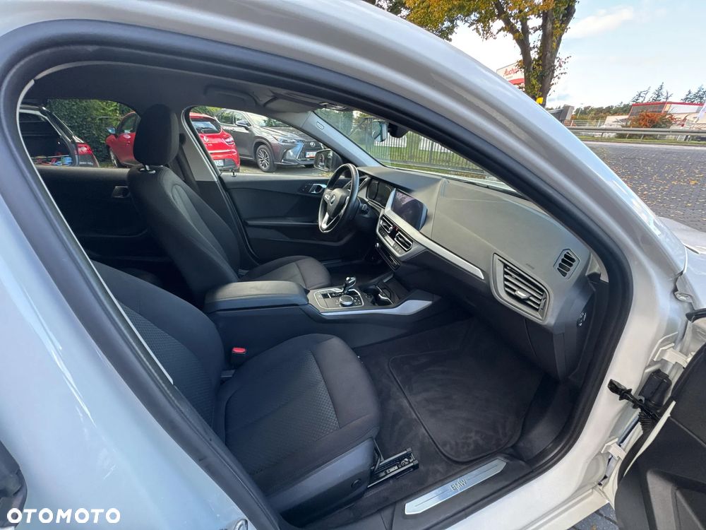 BMW Seria 1 118i - 9