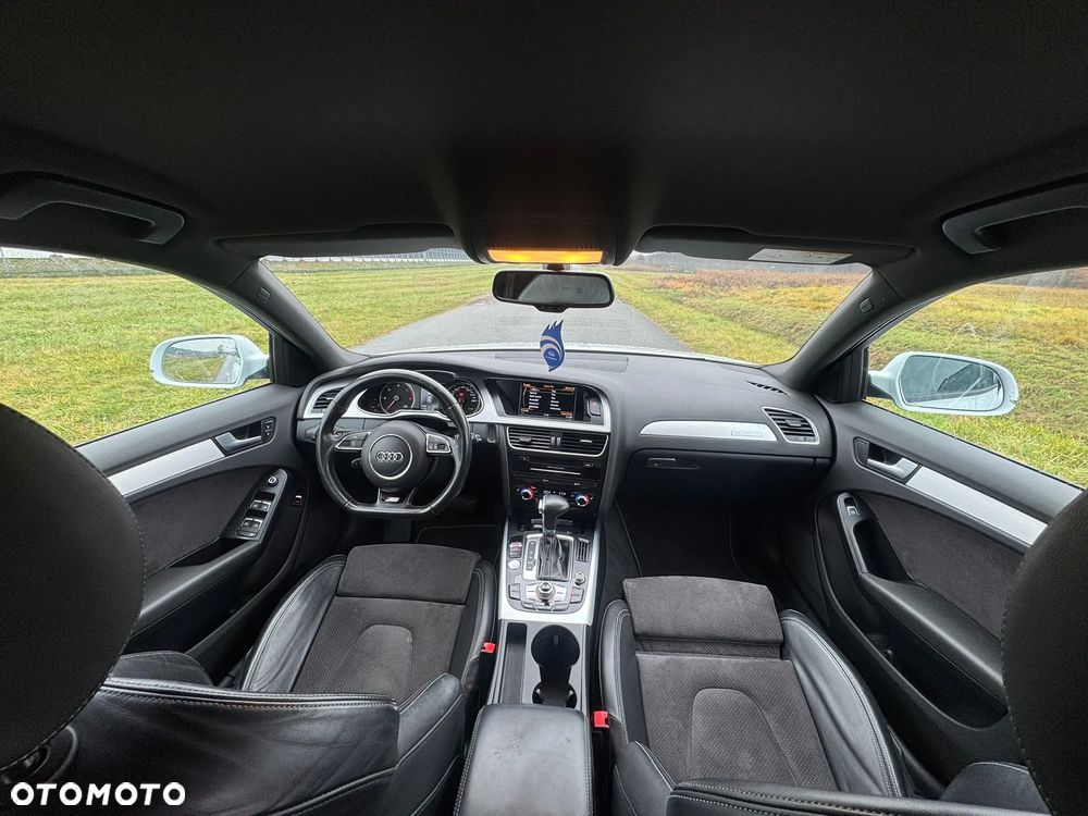 Audi A4 Avant 2.0 TDI Quattro Line S tronic - 16