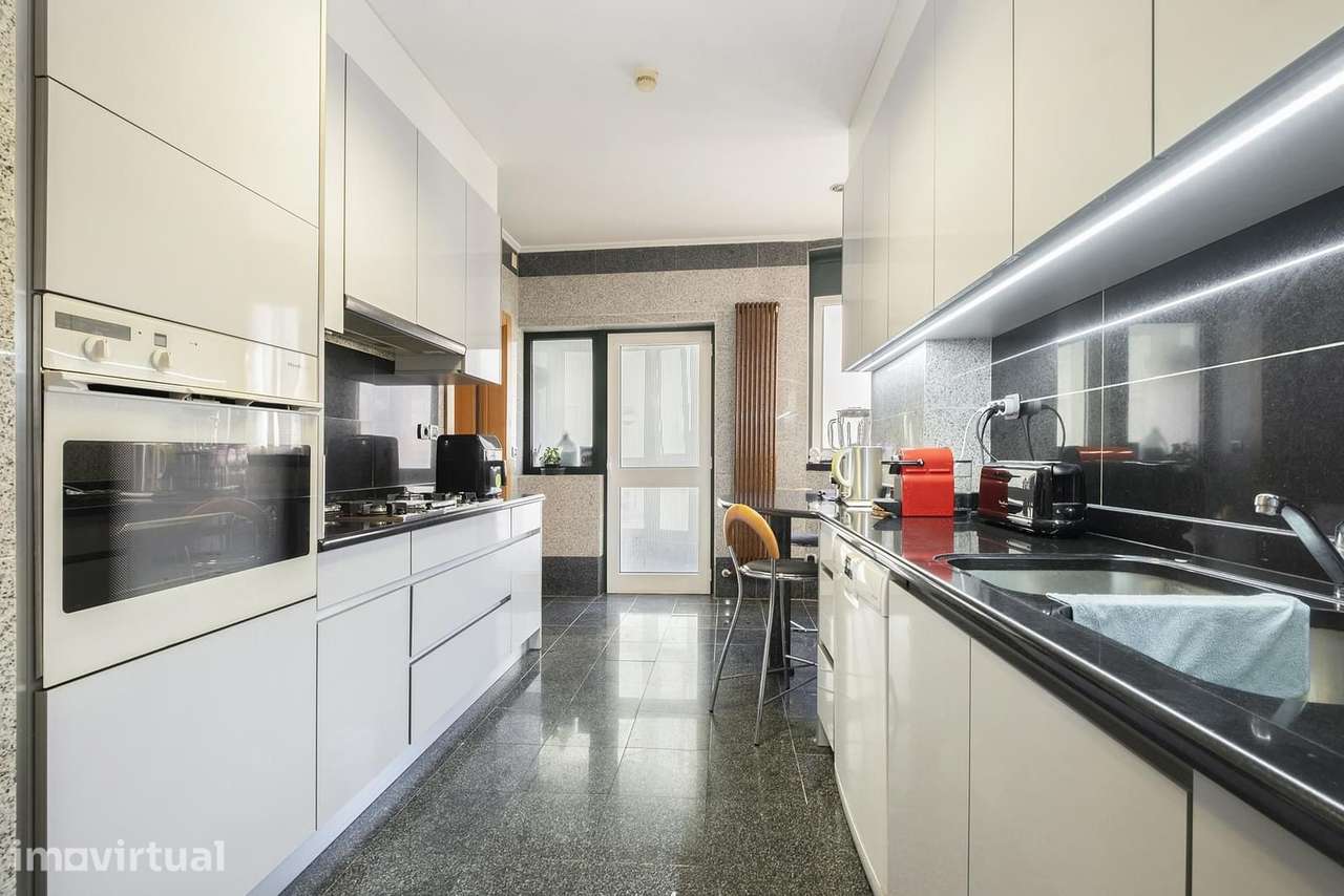 Apartamento T6 com vista, Avenidas Novas, Lisboa - Grande imagem: 5/31