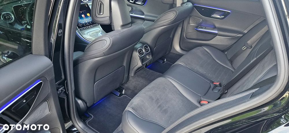 Mercedes-Benz Klasa C 220 d mHEV AMG - 23