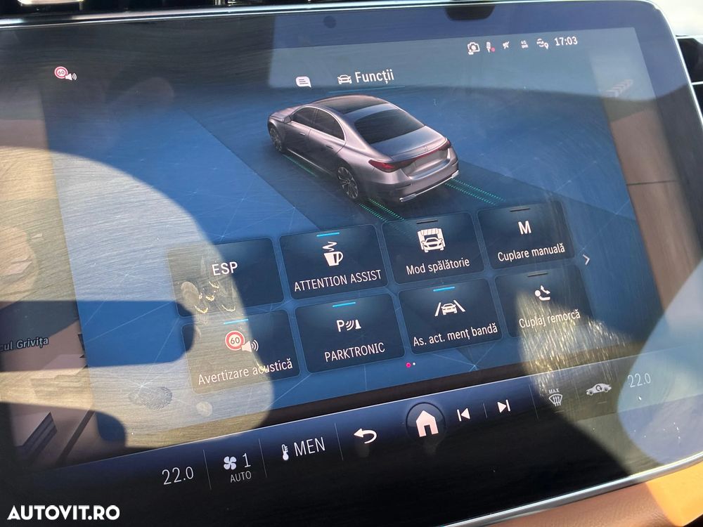 Mercedes-Benz E 300 4MATIC PHEV - 20