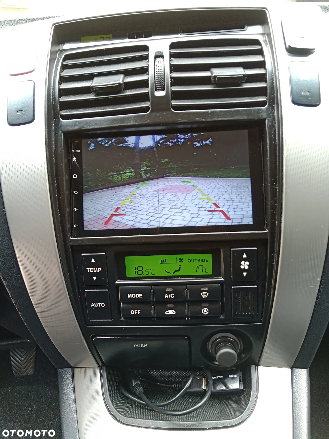 Hyundai Tucson 2.0 Comfort 2WD - 8