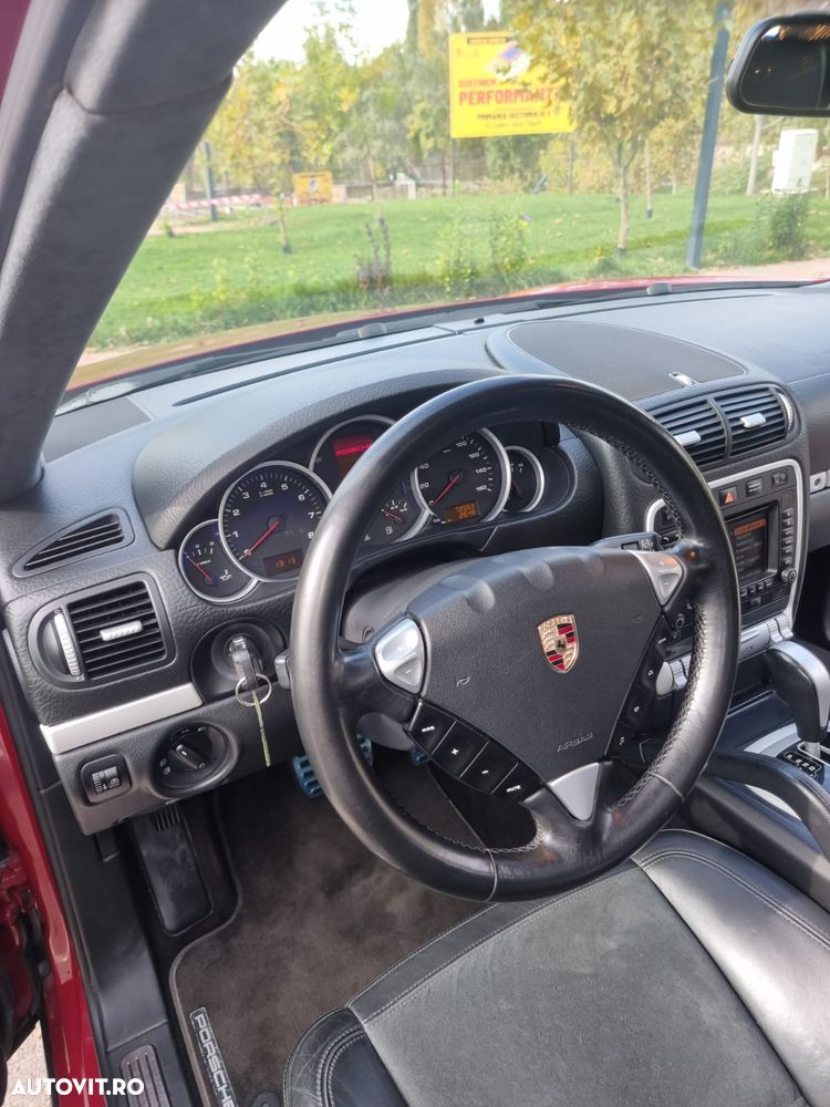 Porsche Cayenne - 12