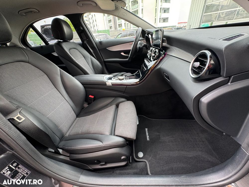 Mercedes-Benz C 220 d 4Matic 9G-TRONIC Avantgarde - 8
