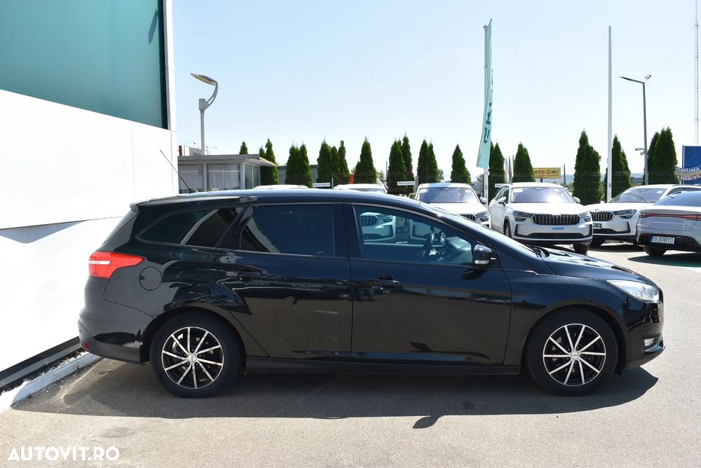 Ford Focus 1.6 TDCI DPF Trend - 8
