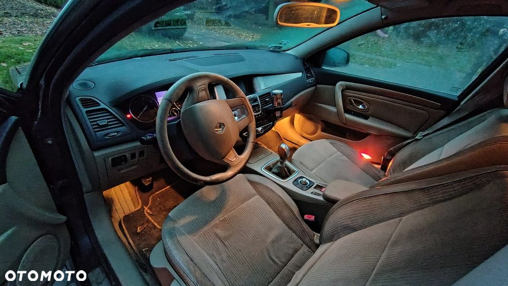 Renault Laguna dCi 150 FAP GT - 6