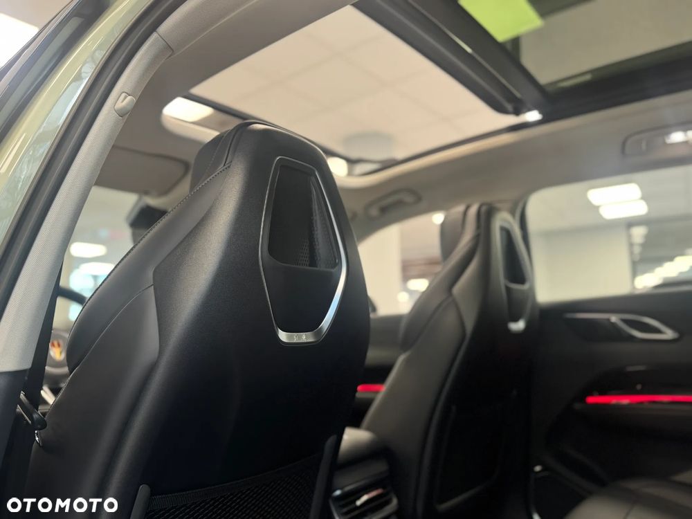 Hongqi HS3 1.5T FWD - 10