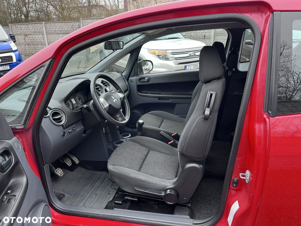 Mitsubishi Colt - 9
