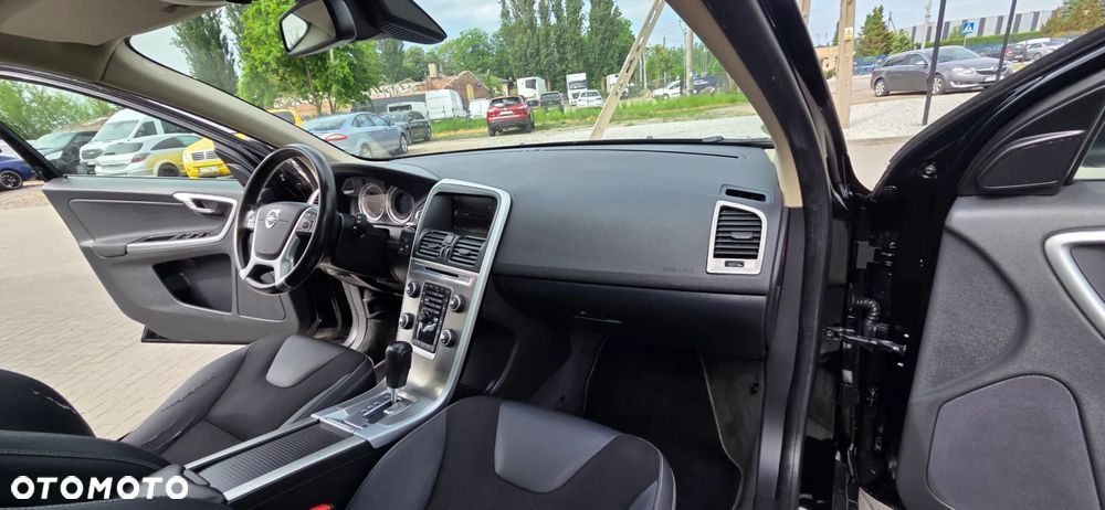 Volvo XC 60 D4 Geartronic Momentum - 36