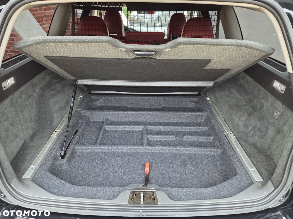 Volvo V70 2.5T Summum - 16