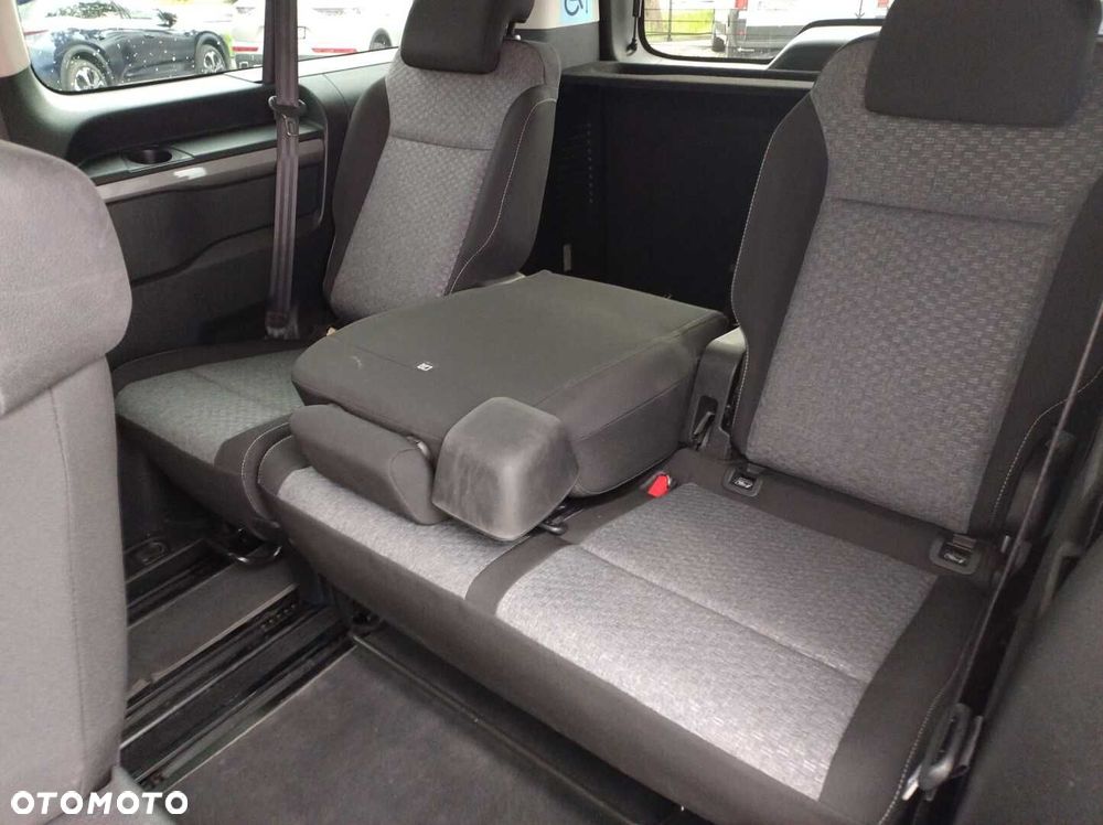 Peugeot Traveller - 28