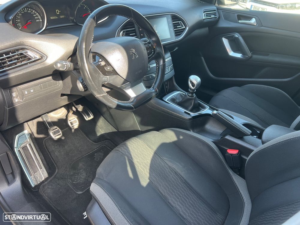 Peugeot 308 1.6 BlueHDi Allure J17 - 19