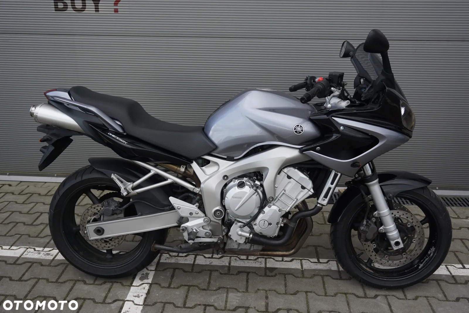 Yamaha FZ - 2