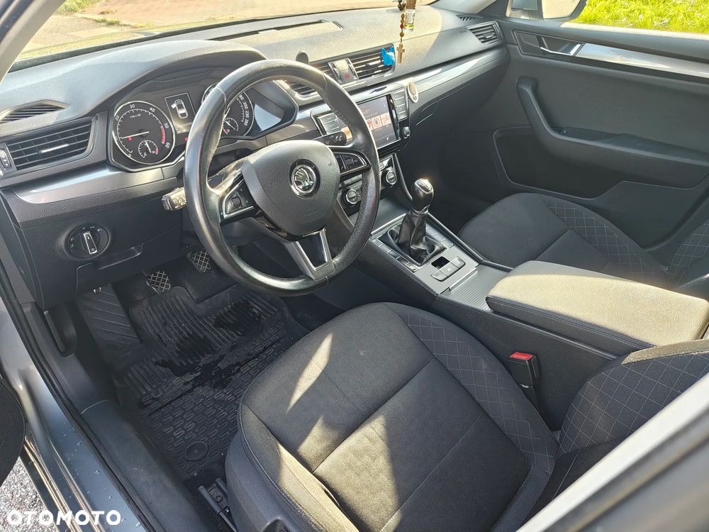 Skoda Superb 2.0 TDI Ambition - 7