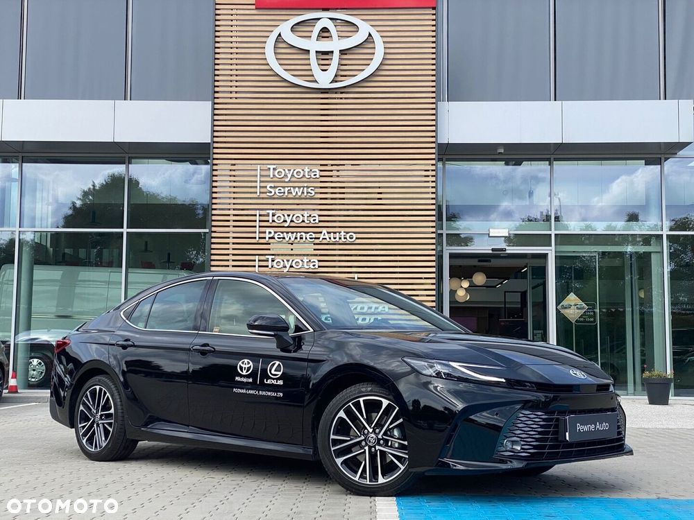 Toyota Camry - 1