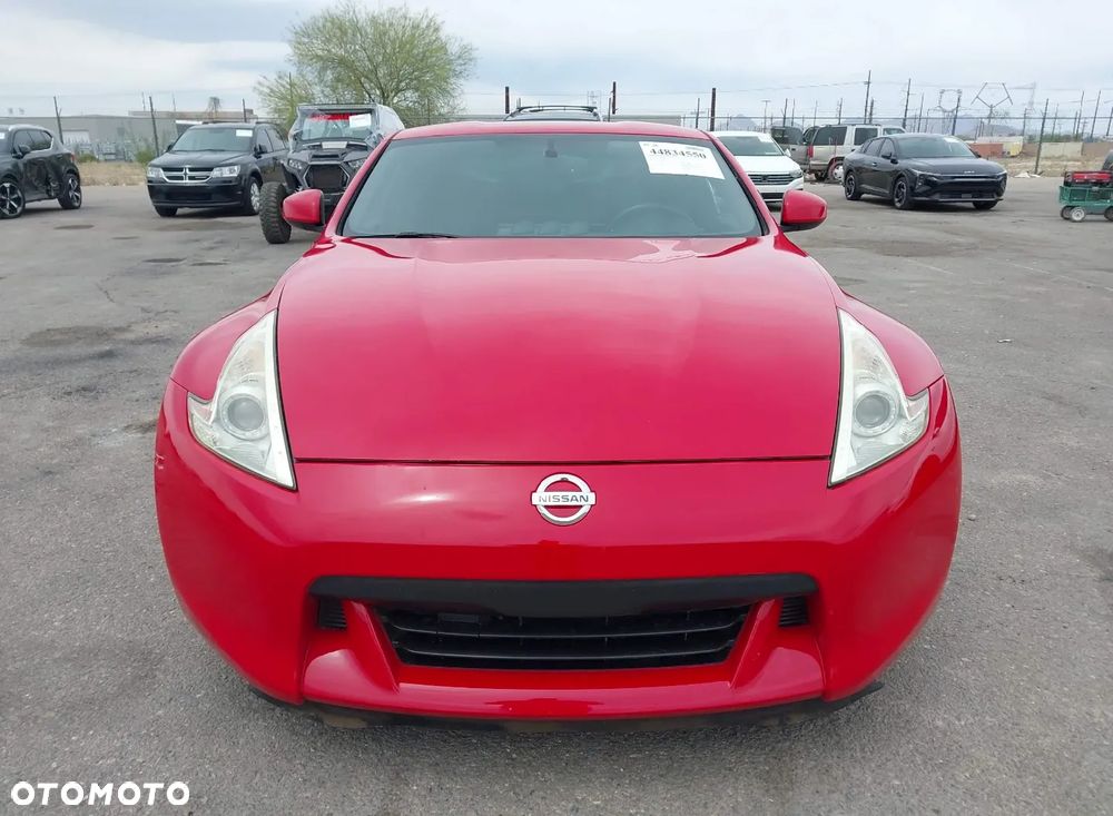 Nissan 370 Z - 9