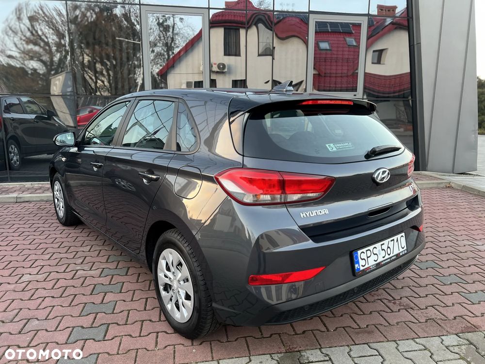 Hyundai i30 1.5 DPI Classic + - 4