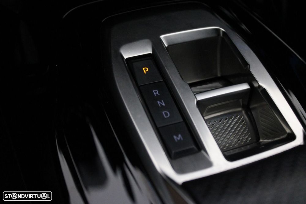 Peugeot 2008 1.5 BlueHDi GT EAT8 - 26