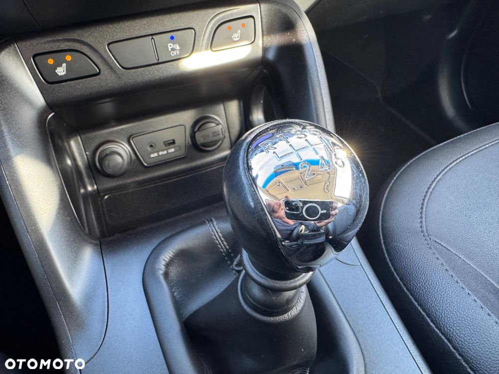 Hyundai ix35 1.6 2WD Fifa World Cup Edition - 17