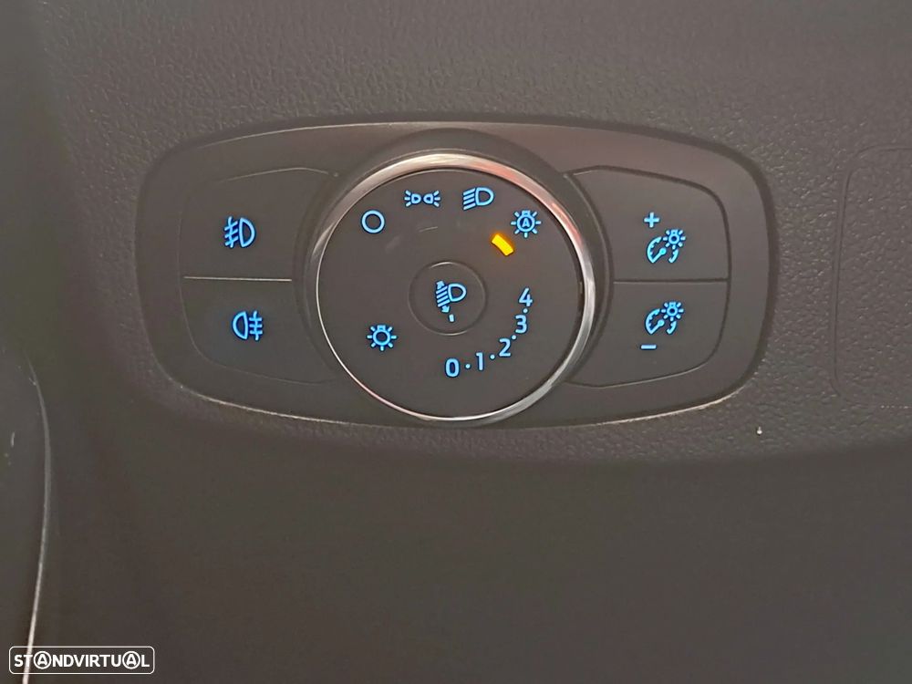 Ford Focus 1.0 EcoBoost MHEV ST-Line - 10