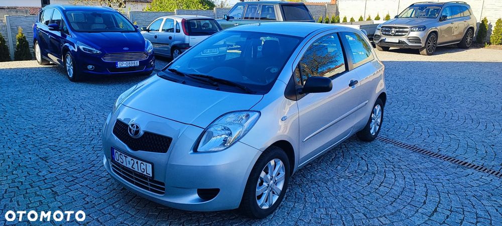 Toyota Yaris - 1