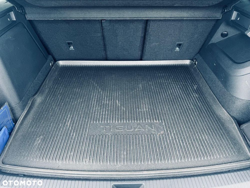 Volkswagen Tiguan - 11