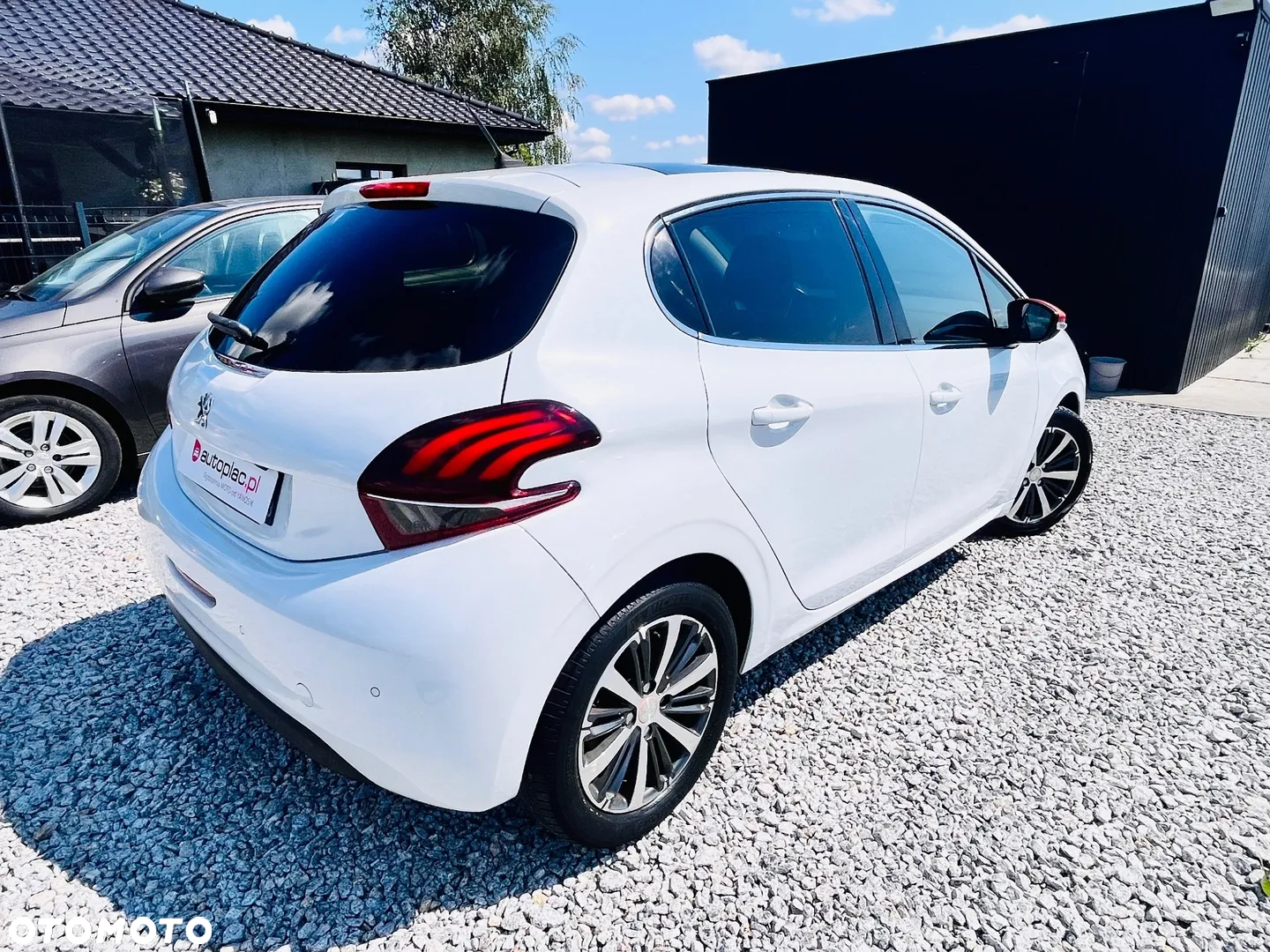 Peugeot 208 1.2 PureTech GPF Allure S&S EAT6 - 4