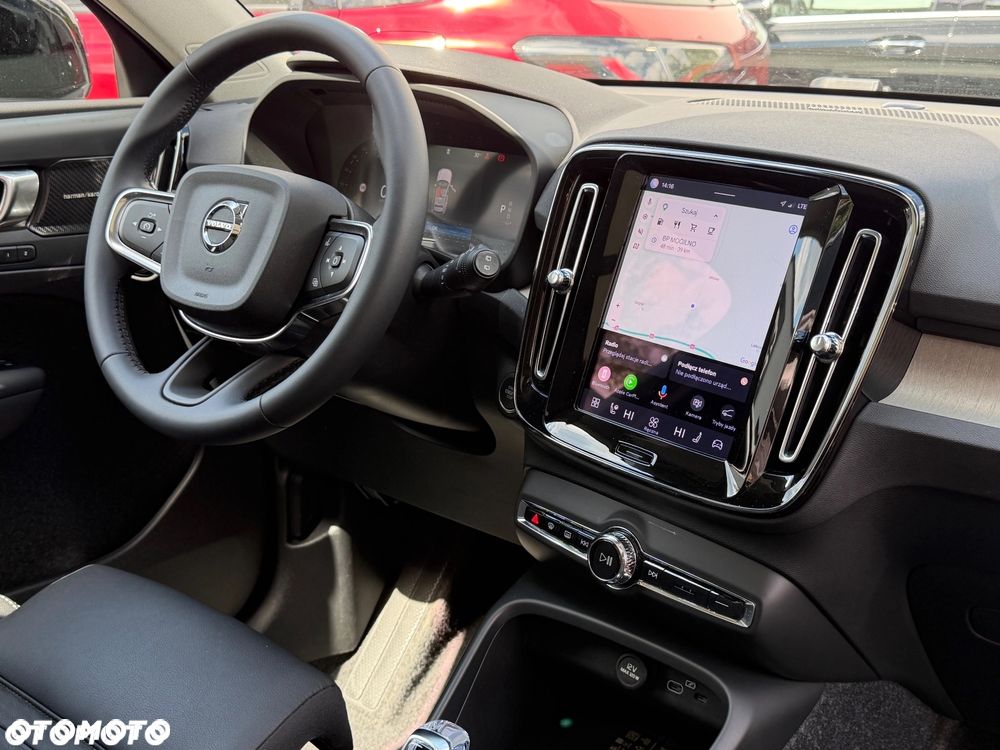 Volvo XC 40 B3 B DKG Ultra Black Edition - 7