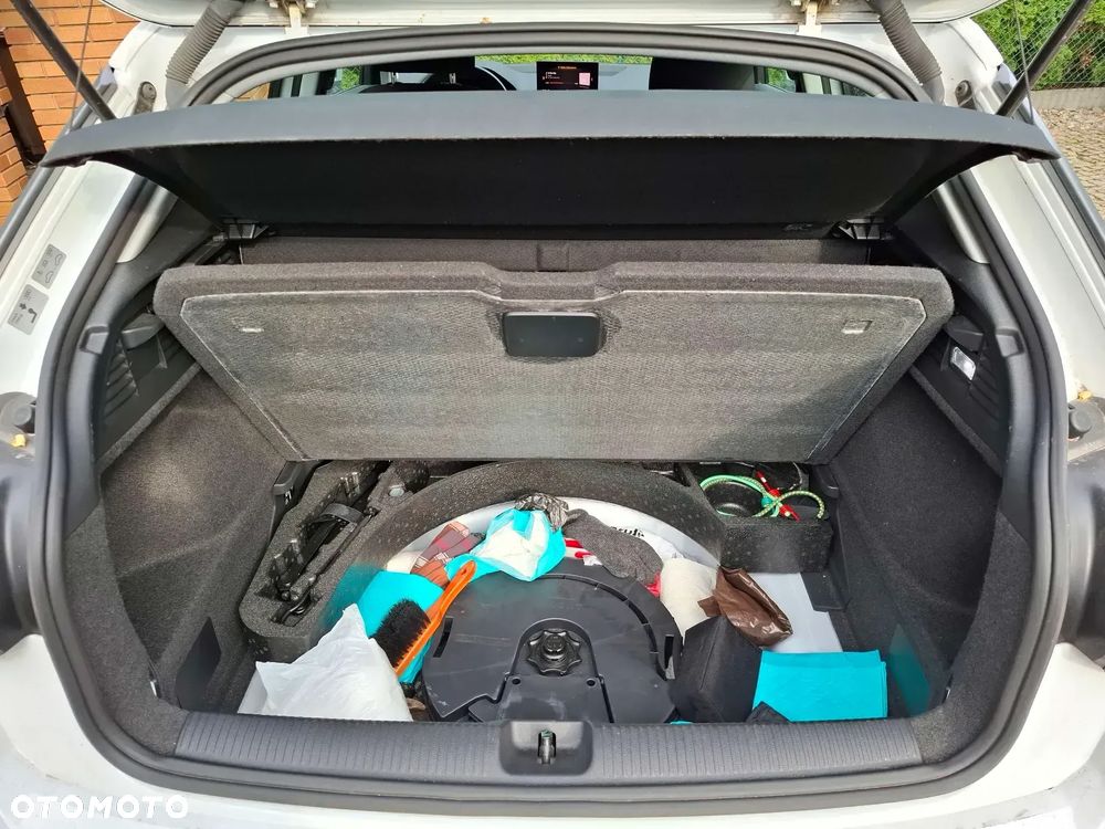 Audi Q2 - 25