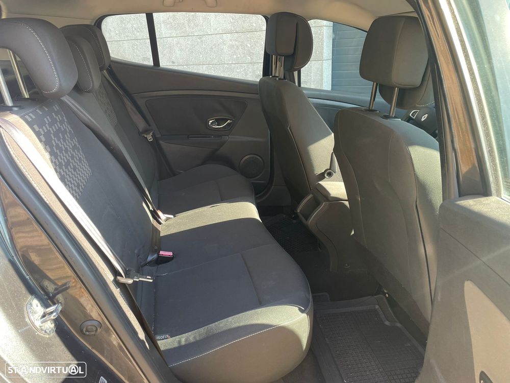 Renault Mégane 1.5 dCi Dynamique - 10