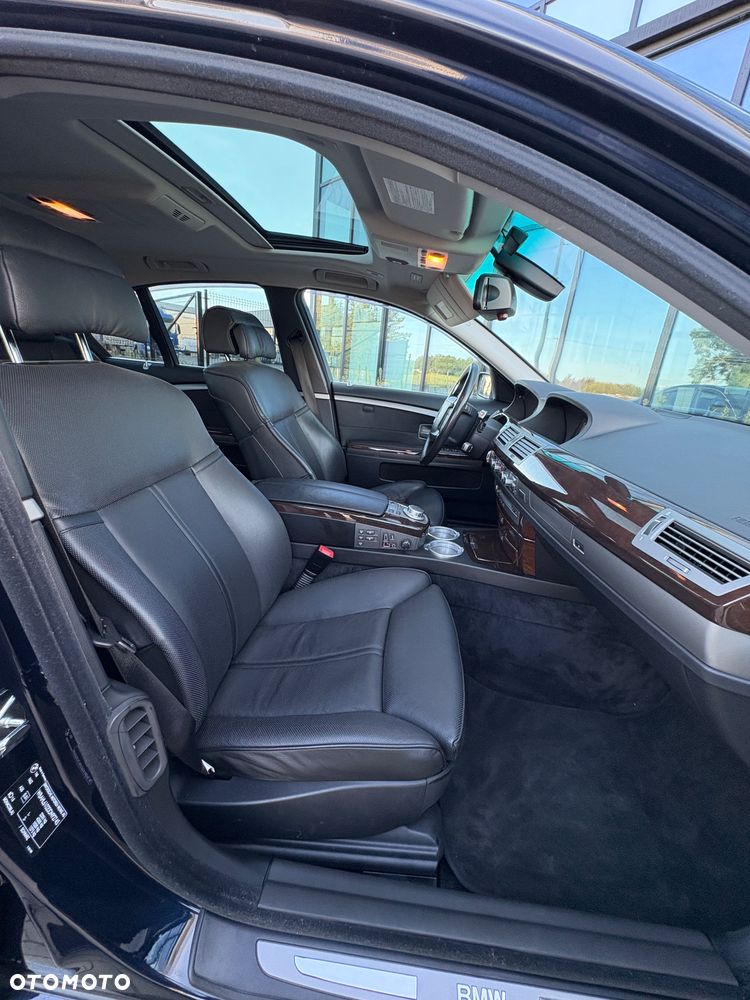 BMW Seria 7 740i - 10