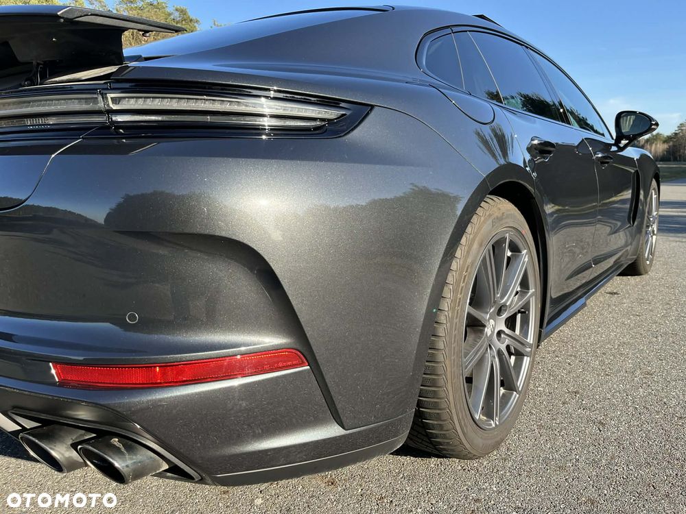 Porsche Panamera - 32