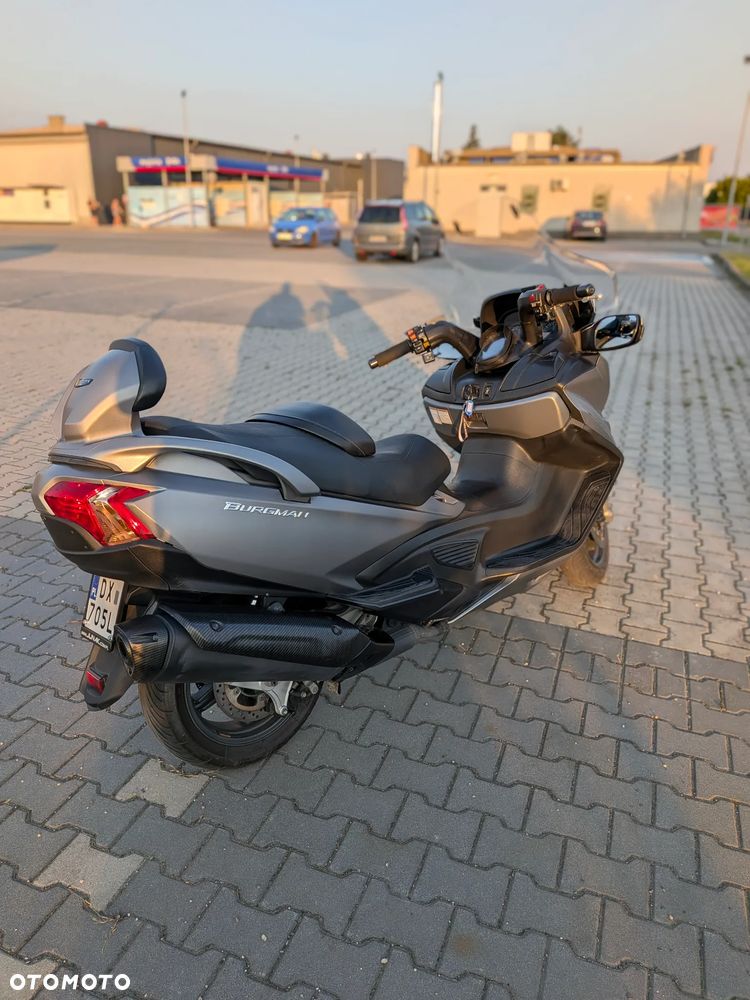 Suzuki Burgman - 4
