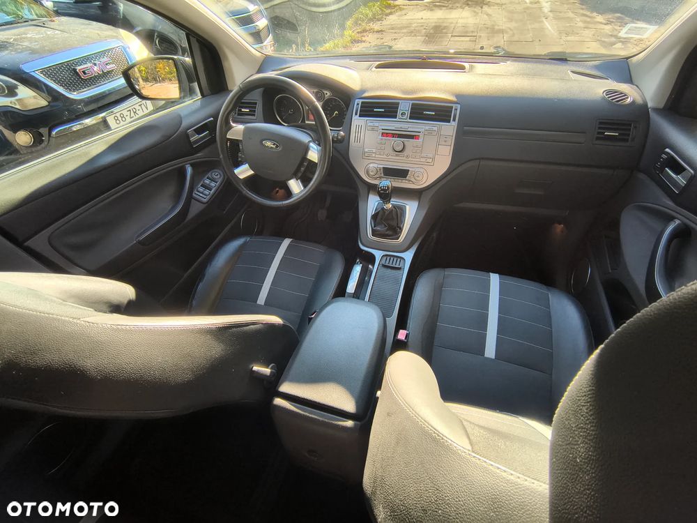 Ford Kuga 2.0 TDCi 4x4 Titanium - 32