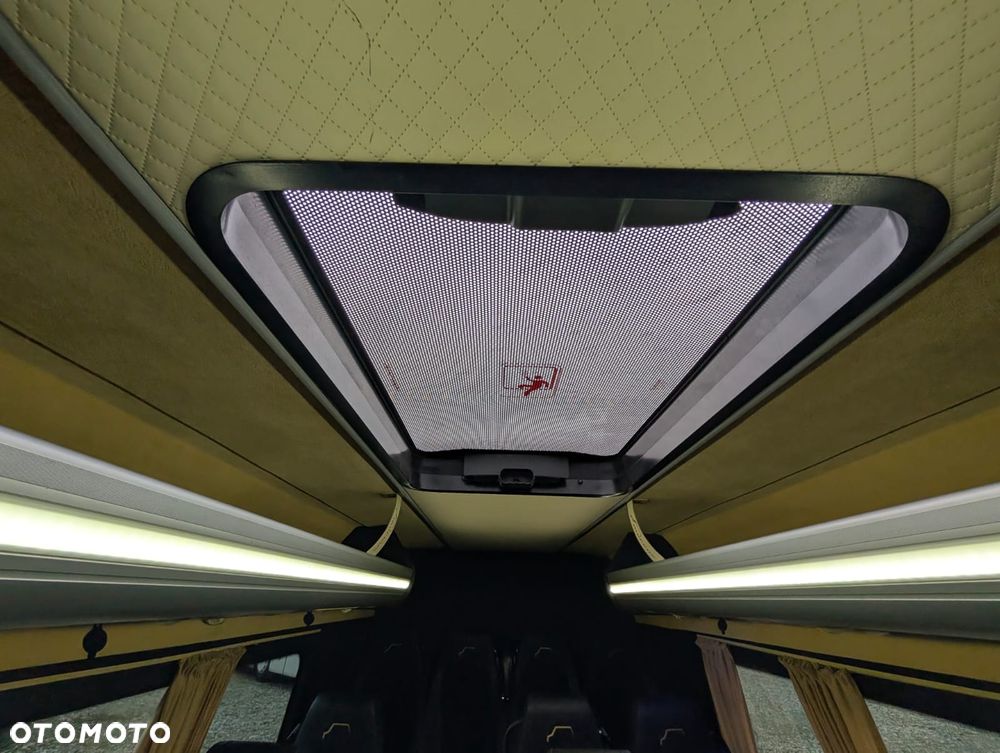 Mercedes-Benz Sprinter 519 - 23