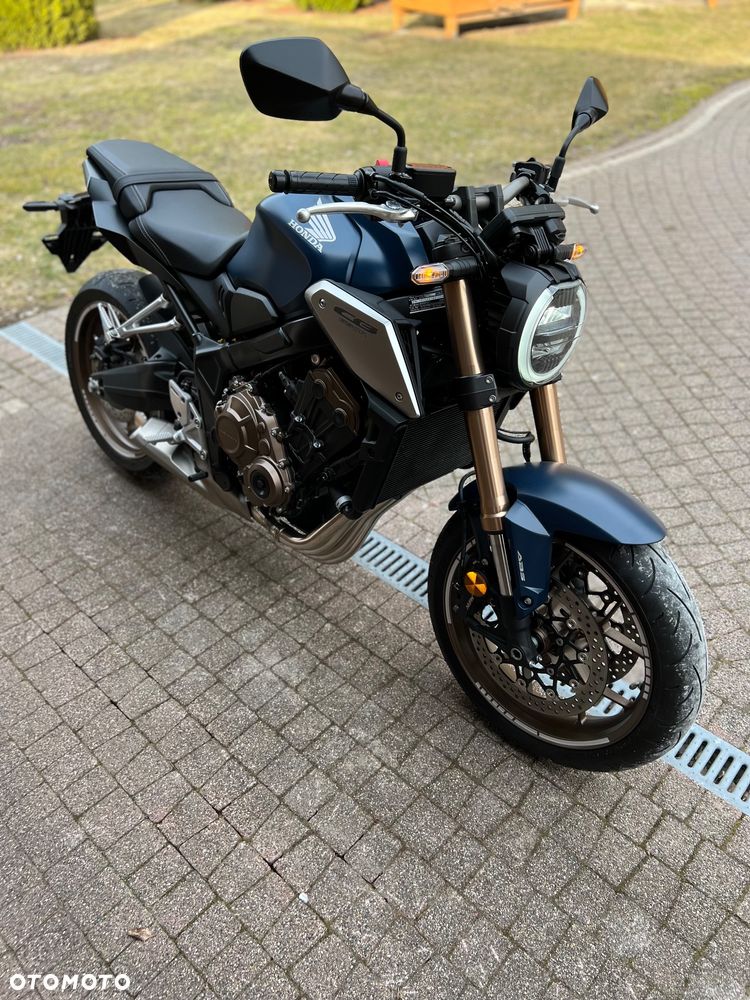 Honda CB - 8