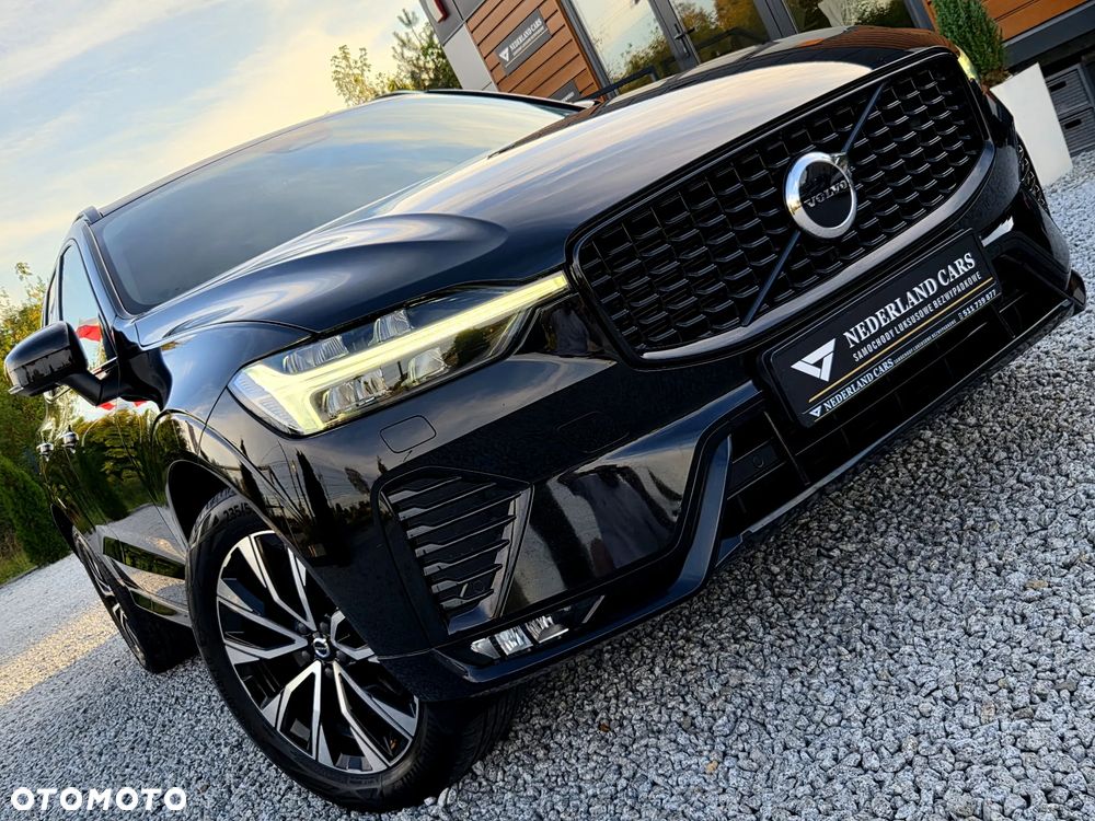 Volvo XC 60 B4 D Plus Dark - 4
