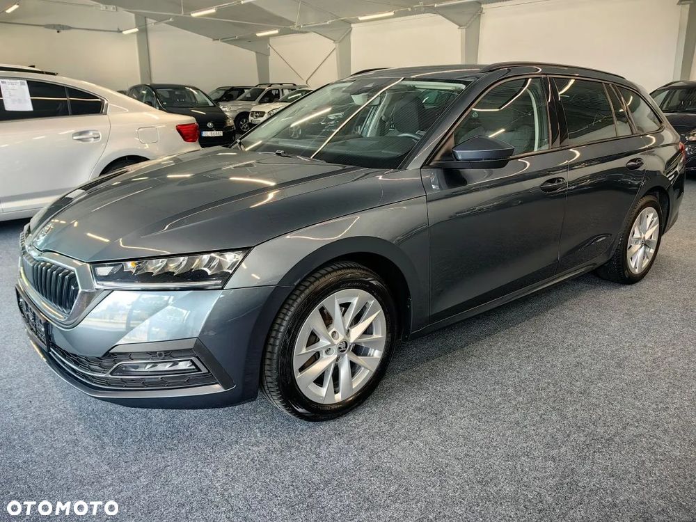 Skoda Octavia Combi 2.0 TDI DSG Exclusive Plus - 2