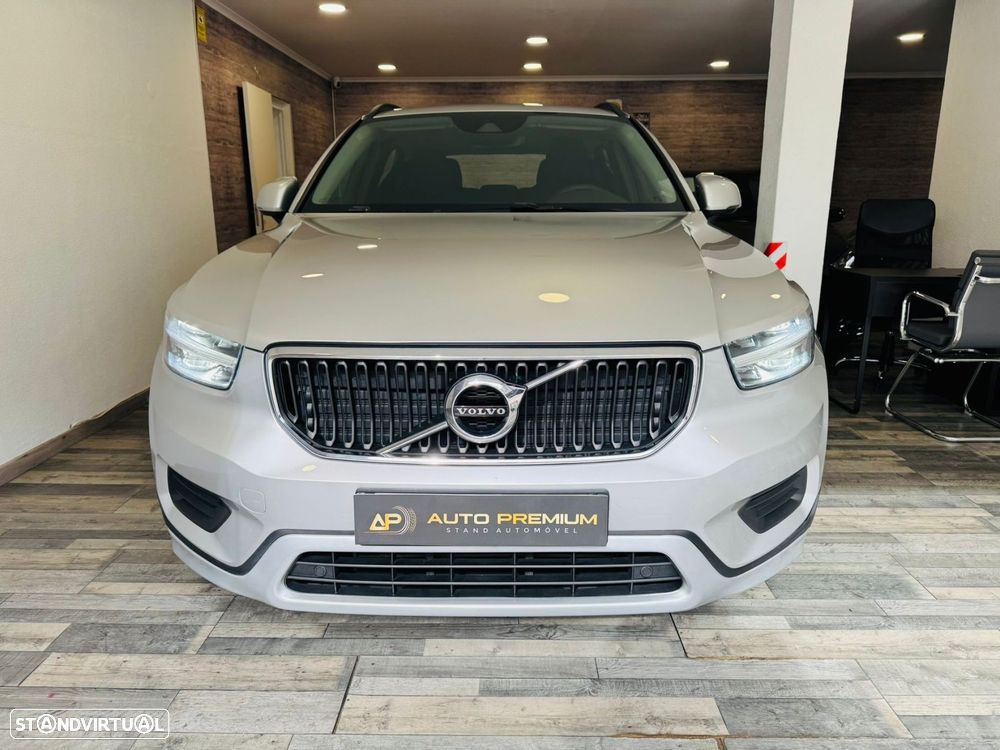 Volvo XC 40 1.5 T3 Momentum Plus - 2