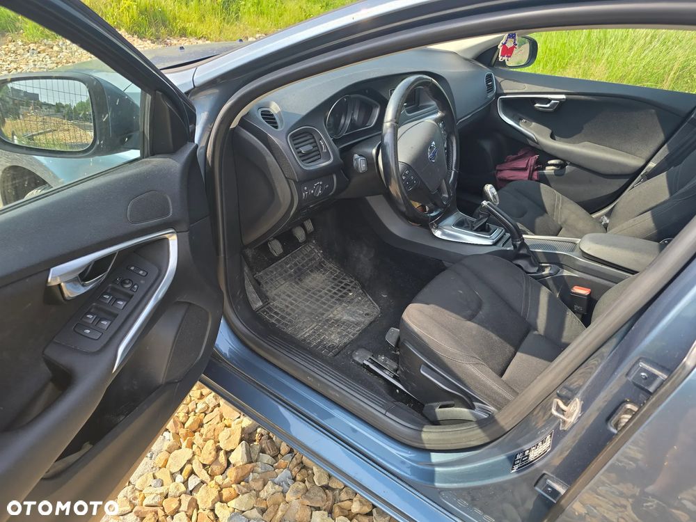 Volvo V40 D2 - 5