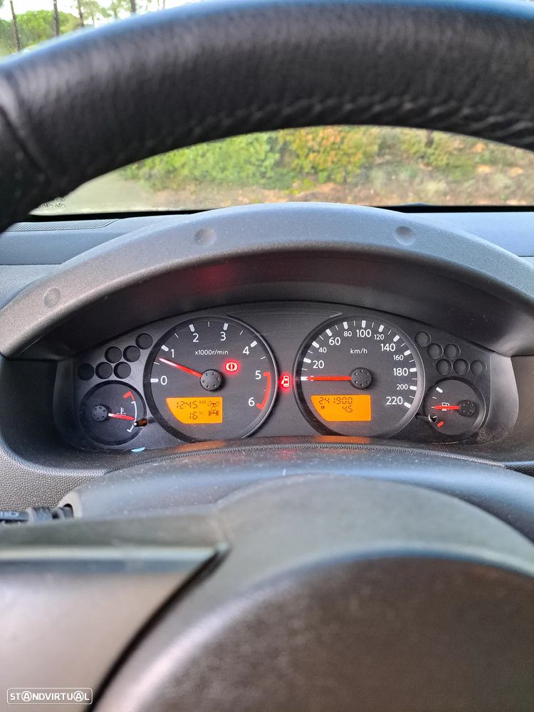 Nissan Navara 2.5 dCi CD XE - 14